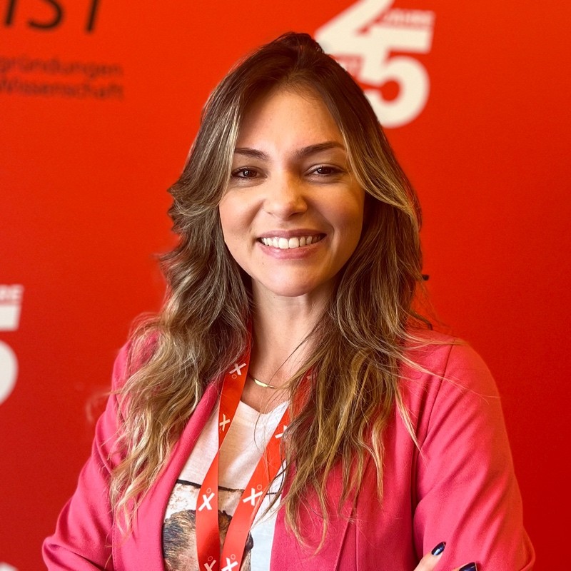 Lara Barboza da Silva, Brand Strategist